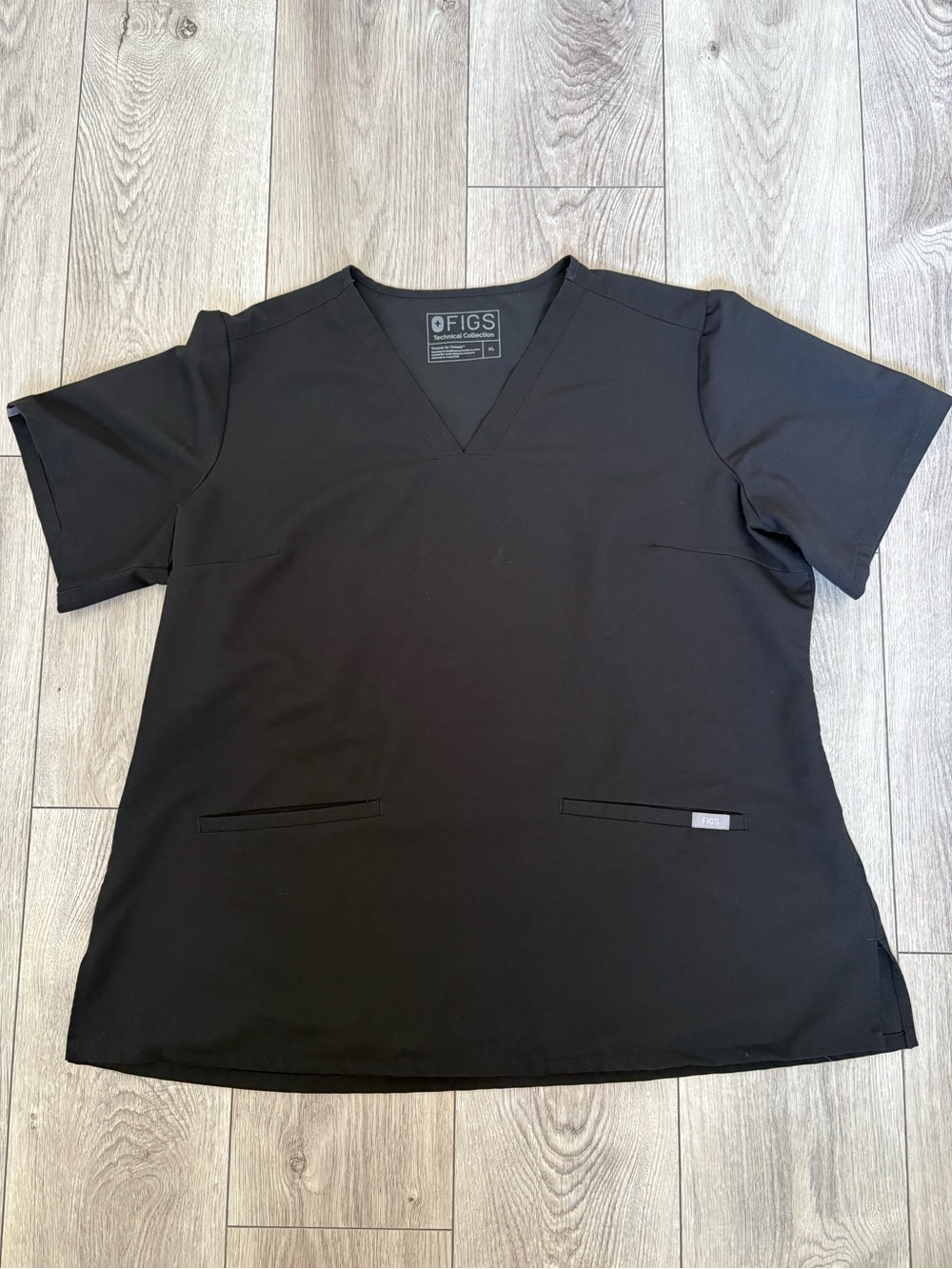 FIGS Technical Collection Black Scrub Top -Women’s XL